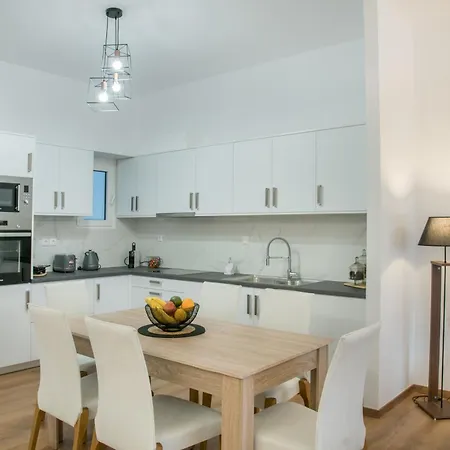 Calliope Luxury Apartment