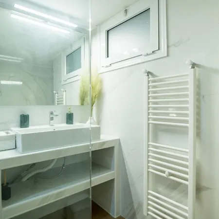 Calliope Luxury Apartment